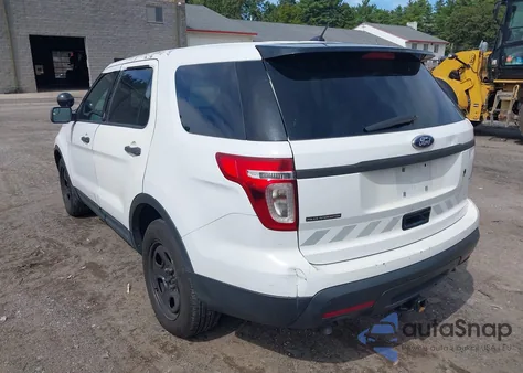 2014 Ford Police Interceptor z USA, uszkodzony, nr VIN 1FM5K8AR4EGA50177